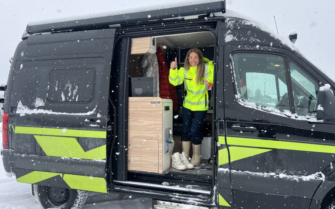 Julie på fire hjul for MEF